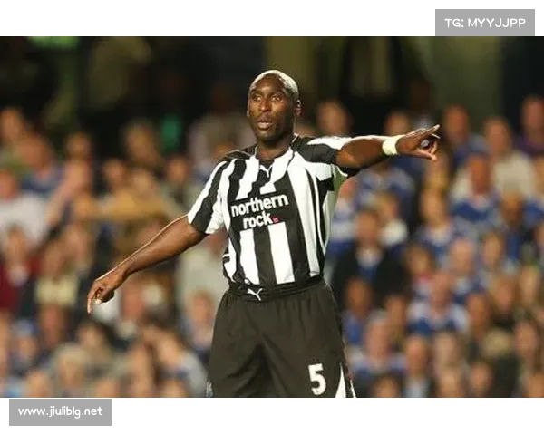 坎贝尔在场上角色定位及其战术价值分析